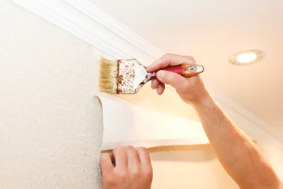 Pose de papier peint à Sèvremoine — revêtements muraux et toiles de verre